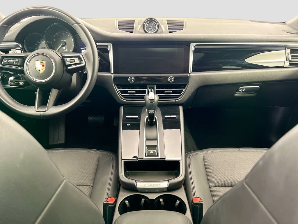 Certified 2024 Porsche Macan AWD/4WD image 15