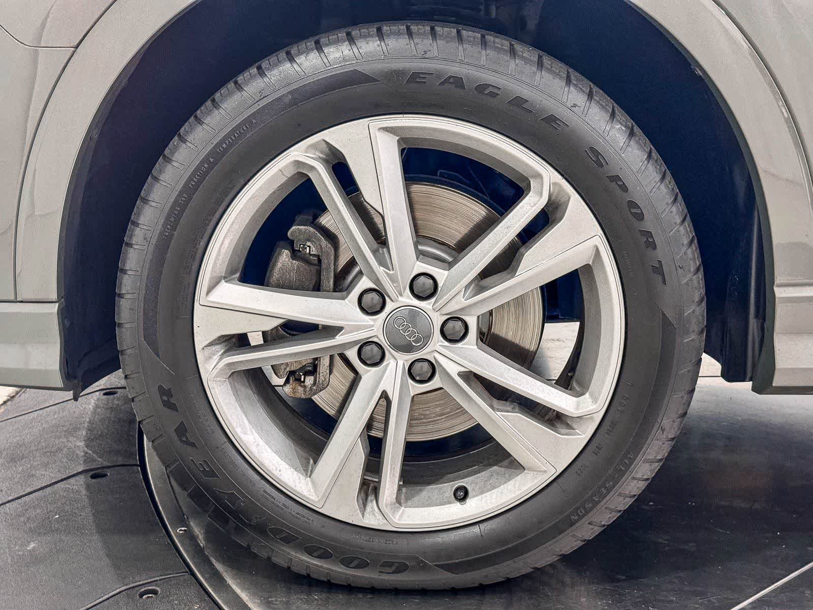 Used 2019 Audi Q3 2.0T Premium AWD/4WD image 10