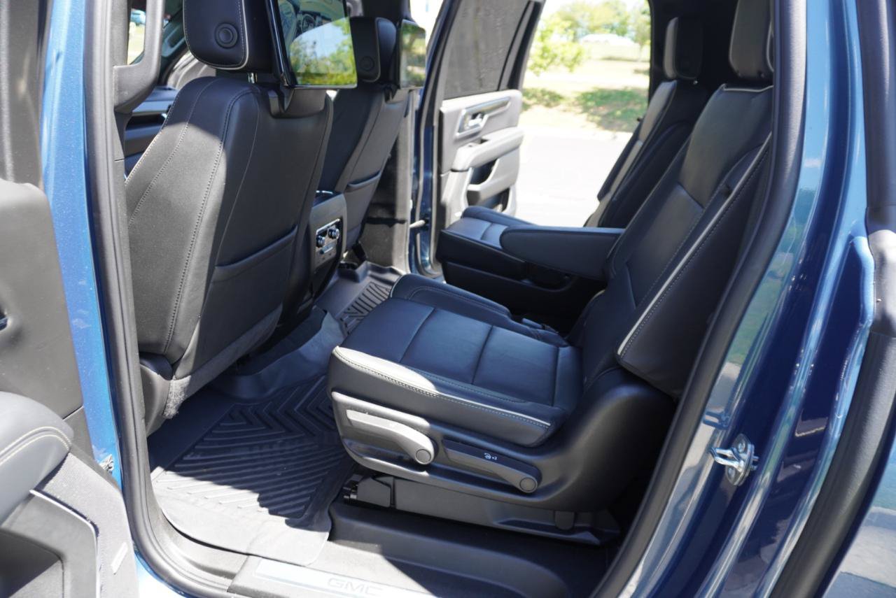 Used 2026 GMC Yukon XL Elevation w/ Elevation Premium Package AWD/4WD image 33