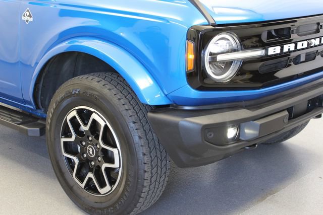 Used 2024 Ford Bronco Outer Banks AWD/4WD image 3