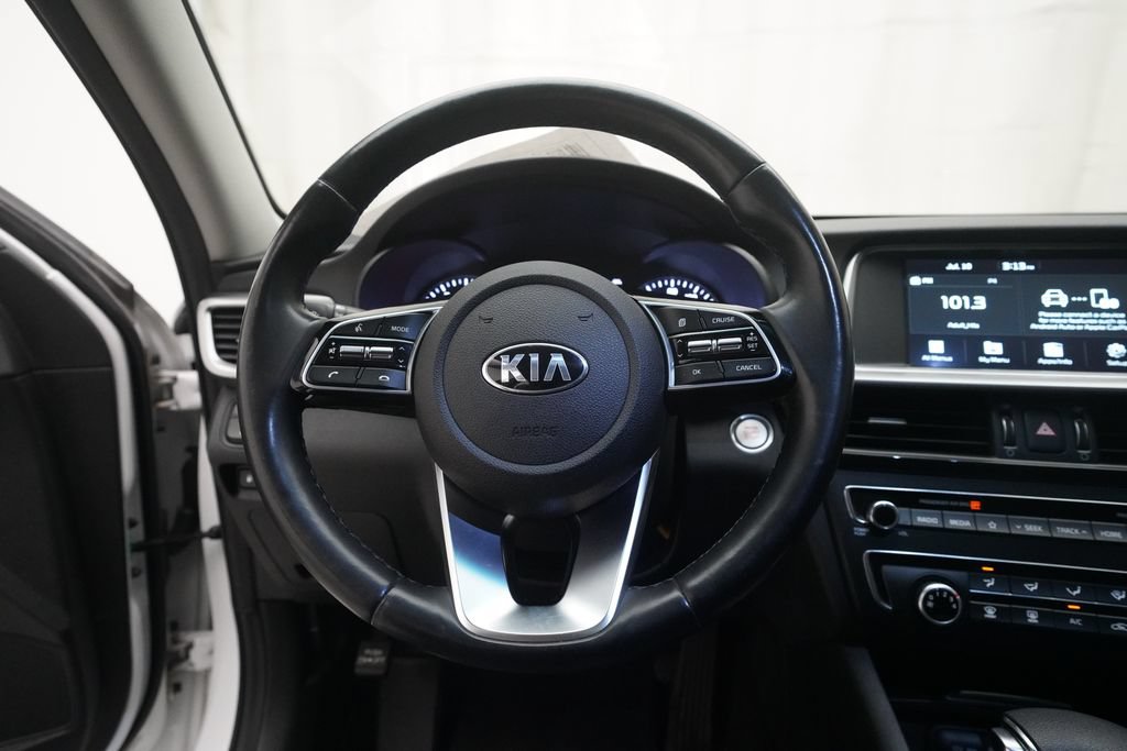 Used 2020 Kia Optima SE FWD image 4