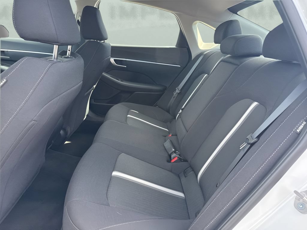 Used 2025 Hyundai Sonata SEL FWD image 12