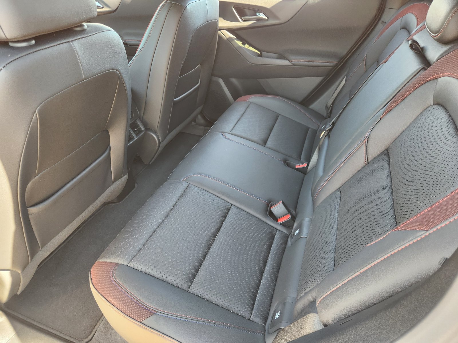 Certified 2025 Chevrolet Equinox RS w/ Safety and Technology Package AWD/4WD image 34