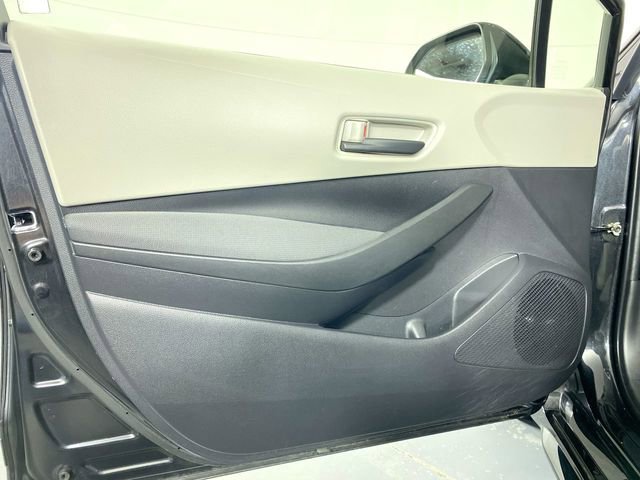 Used 2022 Toyota Corolla LE FWD image 17