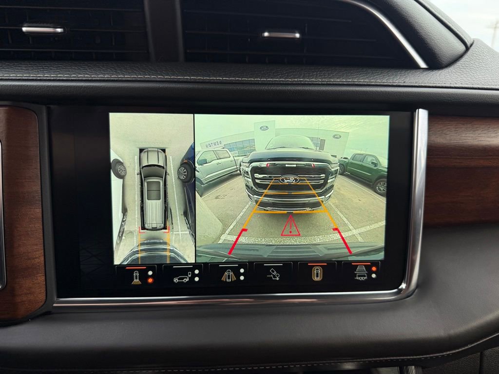 Used 2023 GMC Yukon XL Denali Ultimate image 30