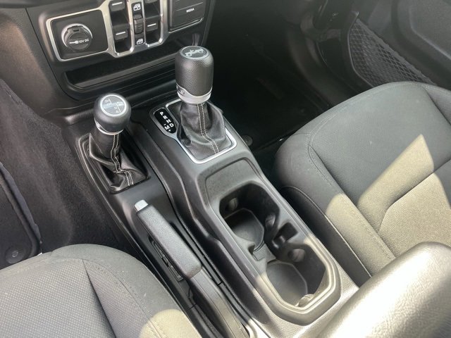 Used 2019 Jeep Wrangler Unlimited Sahara image 29