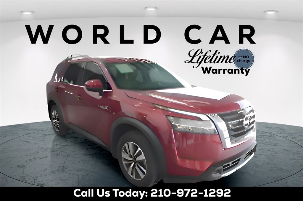 Used 2024 Nissan Pathfinder SL image 1
