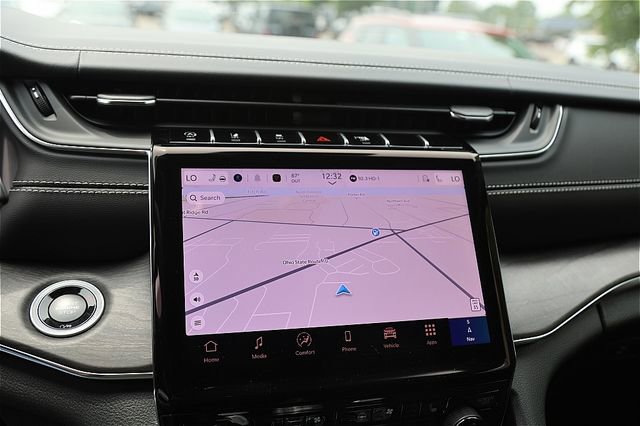 New 2025 Jeep Grand Cherokee Overland w/ Adv Protech Group III image 21