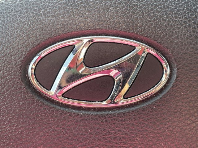 Used 2022 Hyundai Santa Fe SEL FWD image 34