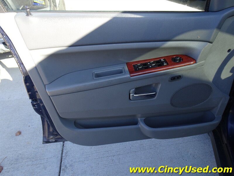 Used 2006 Jeep Grand Cherokee Limited AWD/4WD image 29
