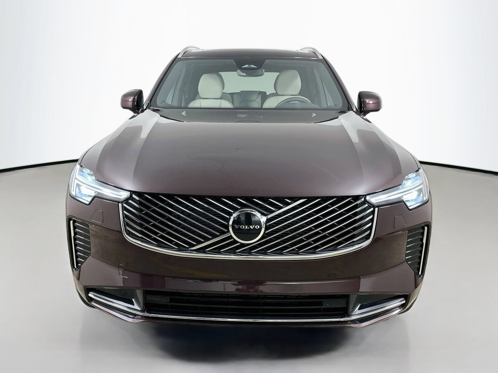New 2026 Volvo XC90 B5 Core w/ Protection Package Premier AWD/4WD image 2