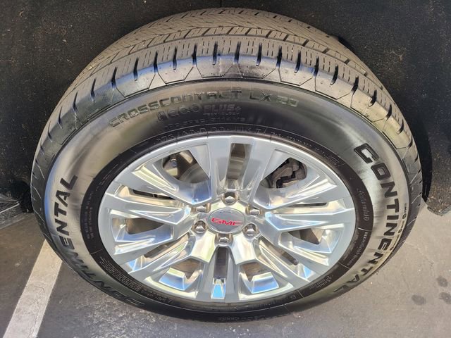 Used 2025 GMC Yukon Denali image 27