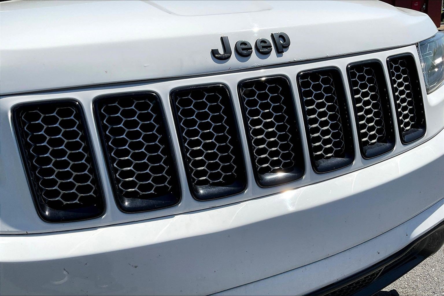 Used 2015 Jeep Grand Cherokee Altitude image 33