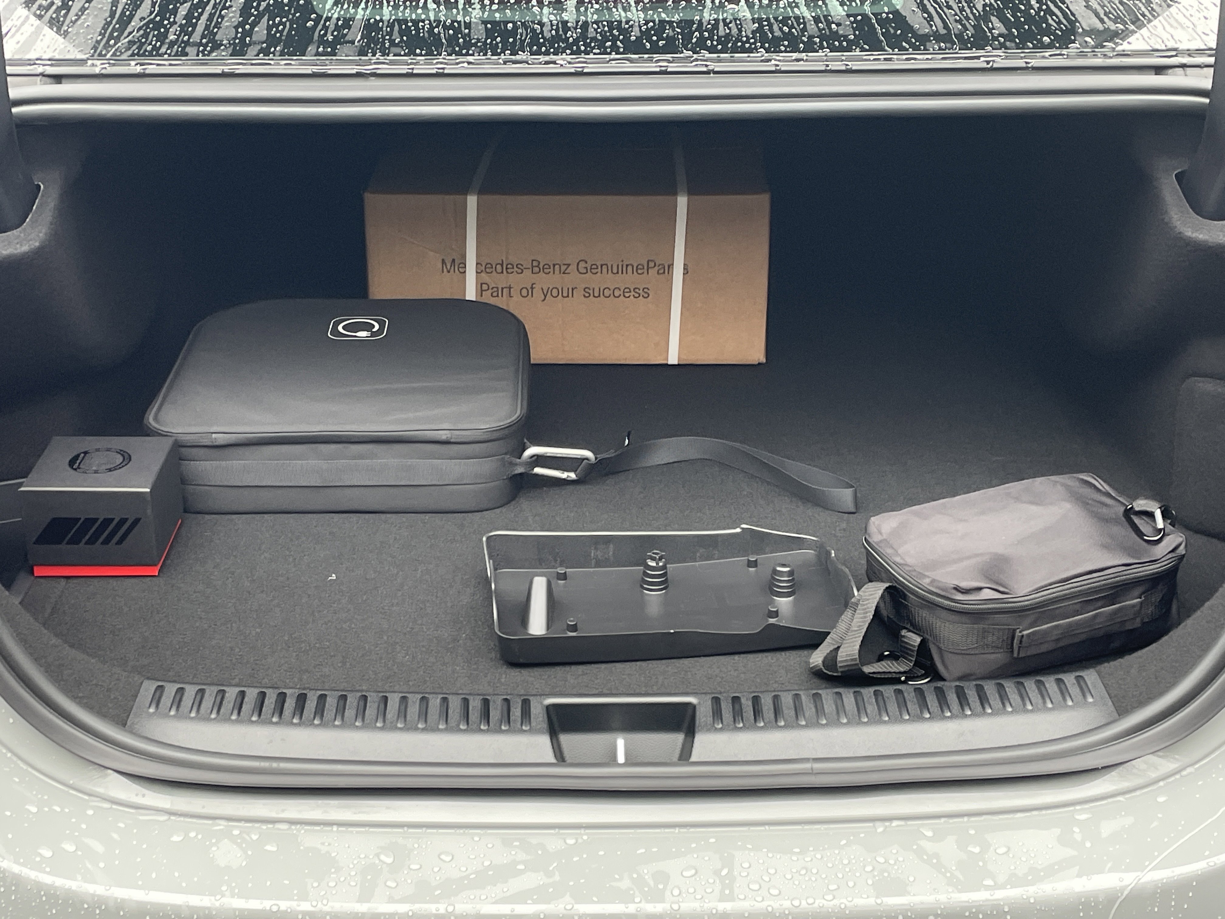 New 2026 Mercedes-Benz E 53 AMG e 4MATIC Sedan image 9