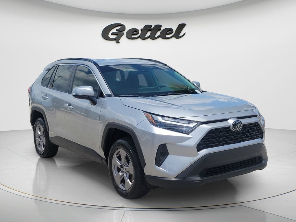Certified 2025 Toyota RAV4 XLE AWD/4WD image 3
