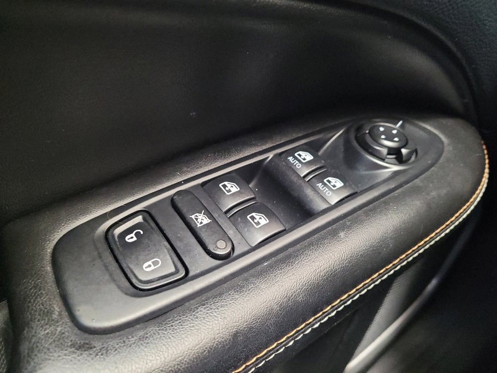 Used 2018 Jeep Compass Latitude w/ Safe & Security Group AWD/4WD image 27