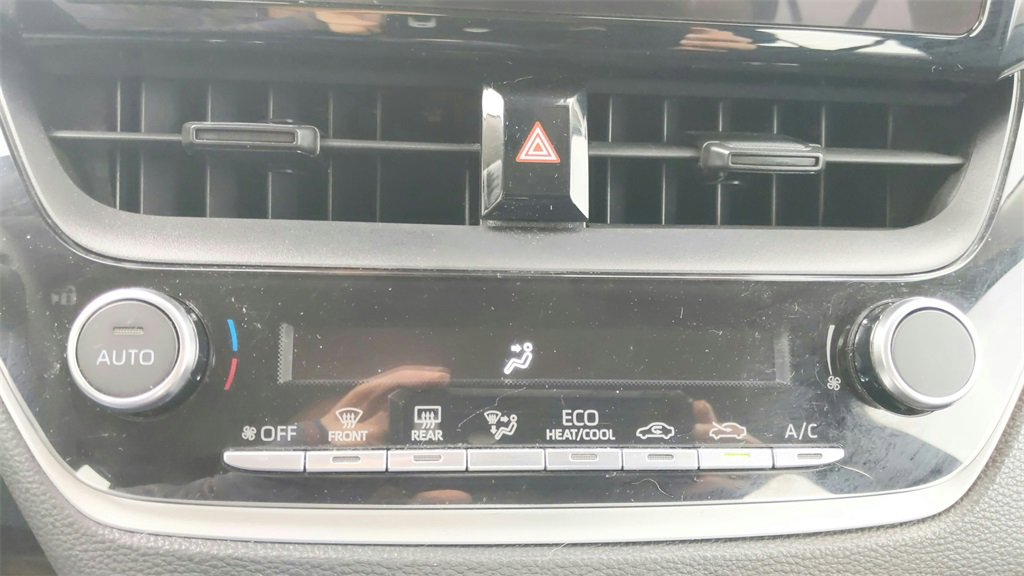 Used 2023 Toyota Corolla LE image 25