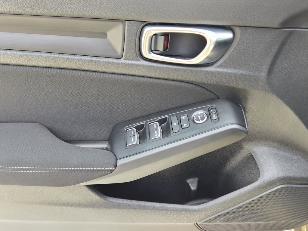 Certified 2025 Honda Civic Sport image 31