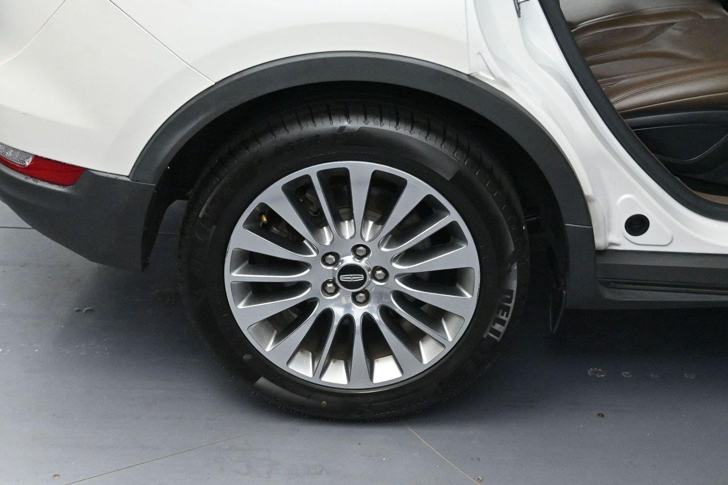 Used 2015 Lincoln MKC FWD w/ Equipment Group 102A Reserve image 31