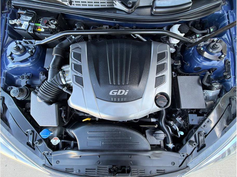 Used 2015 Hyundai Genesis 3.8 RWD image 27