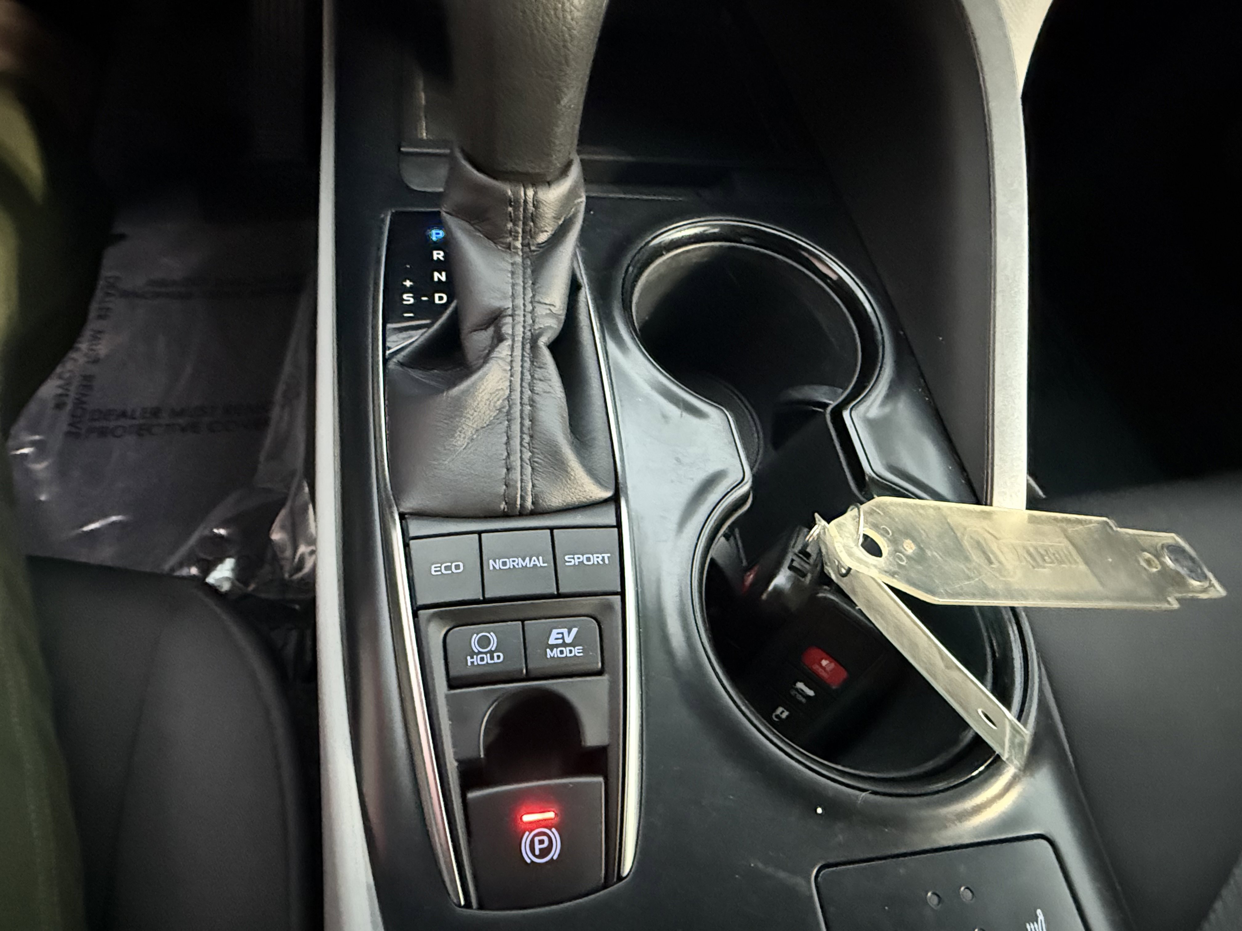 Certified 2019 Toyota Camry LE image 17