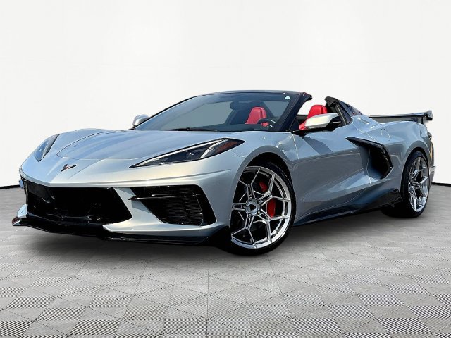 Used 2021 Chevrolet Corvette Stingray Convertible w/ Z51 Performance Package RWD image 3
