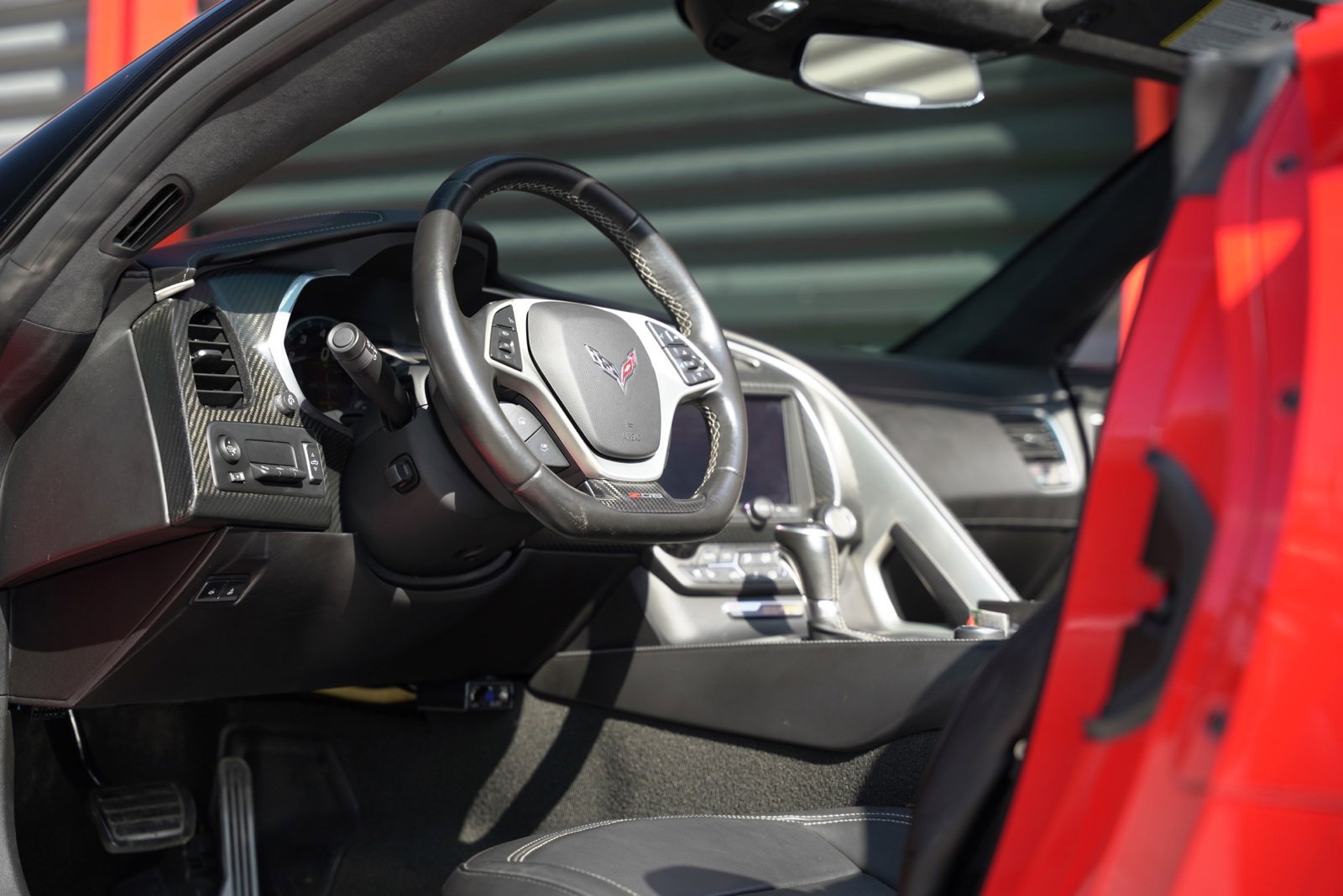 Used 2015 Chevrolet Corvette Z06 w/ 3LZ Preferred Equipment Group image 13