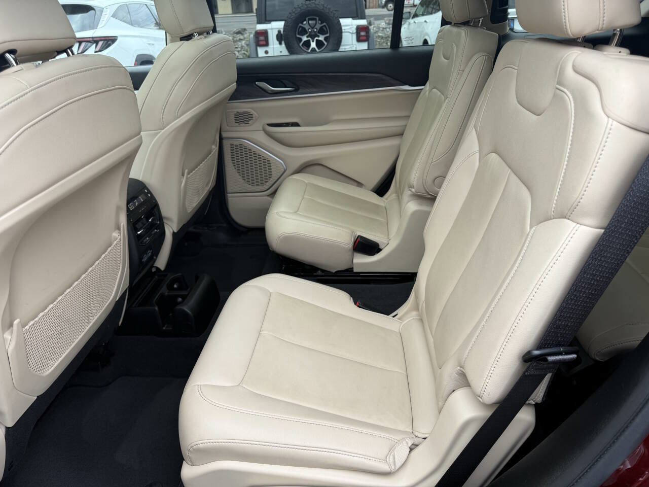 Used 2021 Jeep Grand Cherokee L Limited w/ Trailer Tow Group (B) image 14