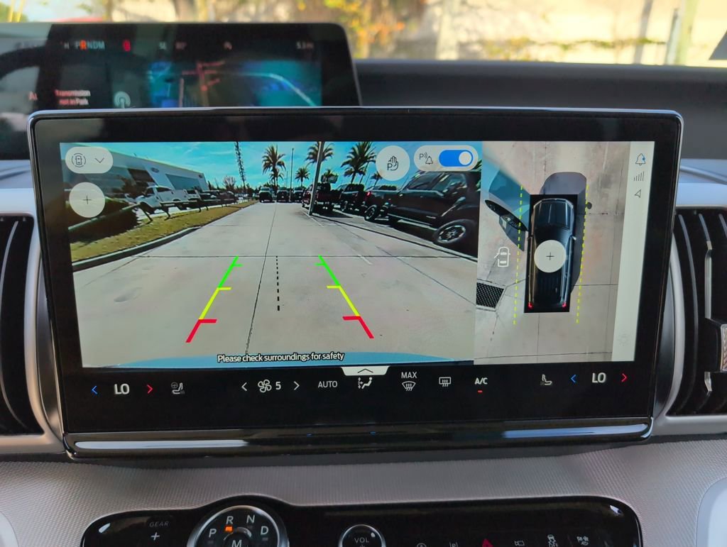 New 2026 Ford Expedition Active image 23