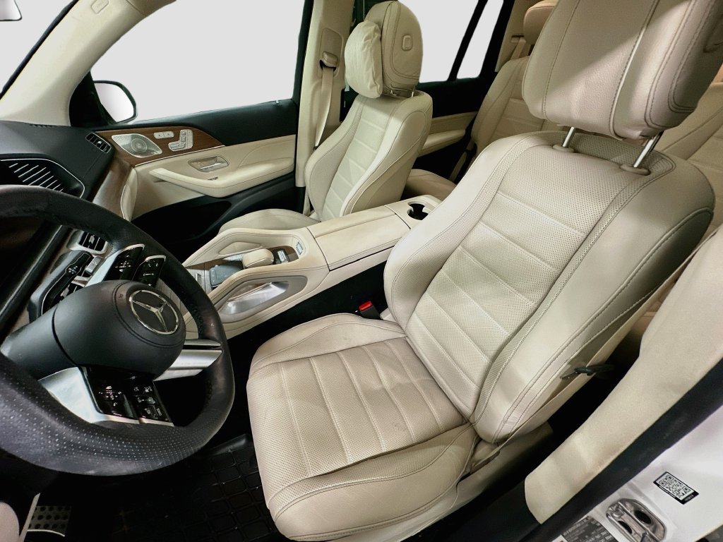 Used 2026 Mercedes-Benz GLS 450 4MATIC image 5
