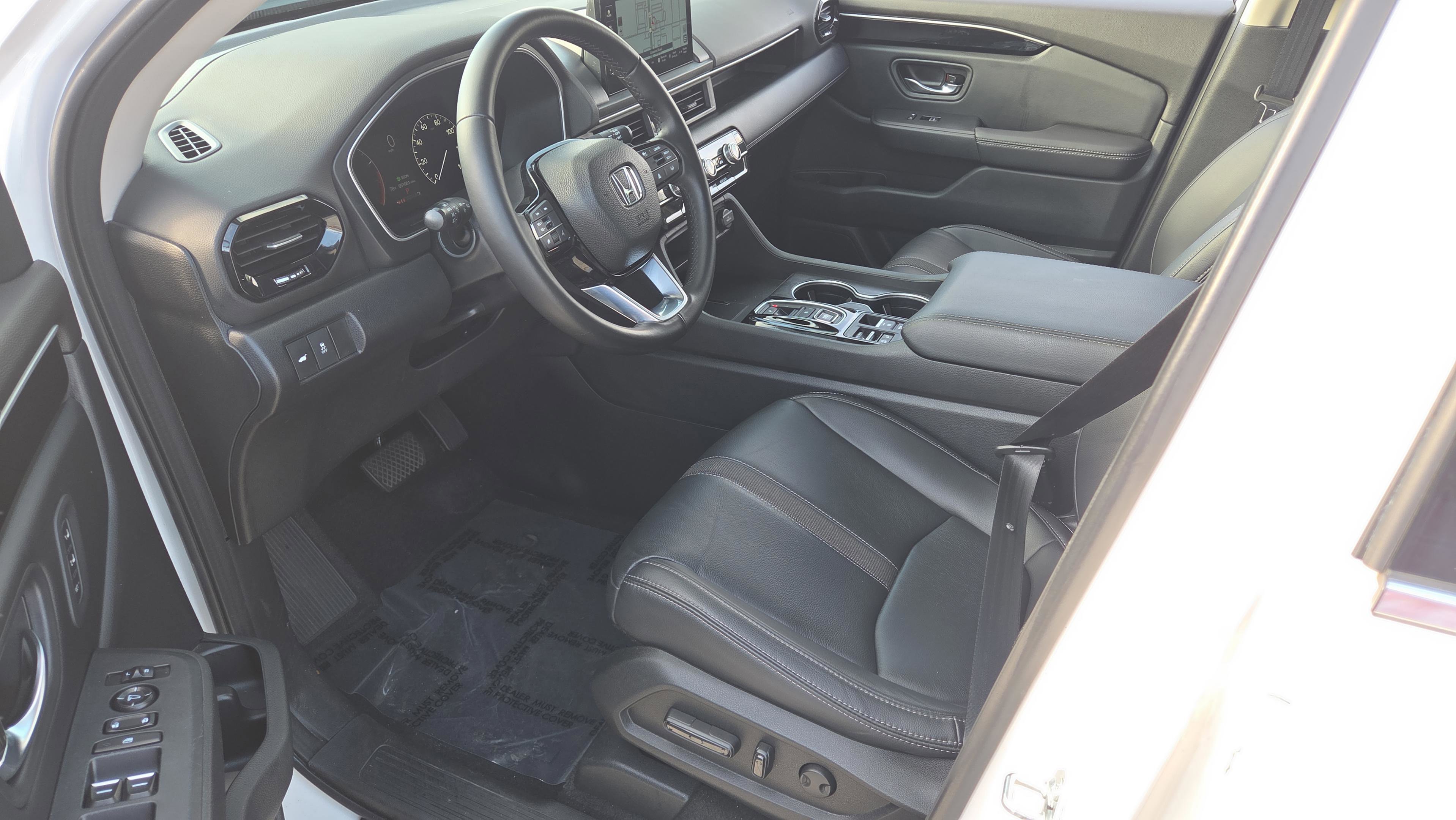 Used 2023 Honda Pilot Touring image 9