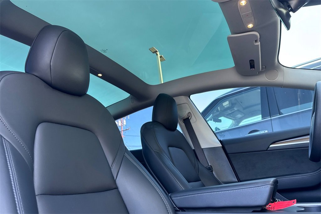 Used 2022 Tesla Model 3 image 16