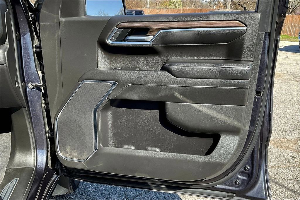 Used 2022 Chevrolet Silverado 1500 LT image 19