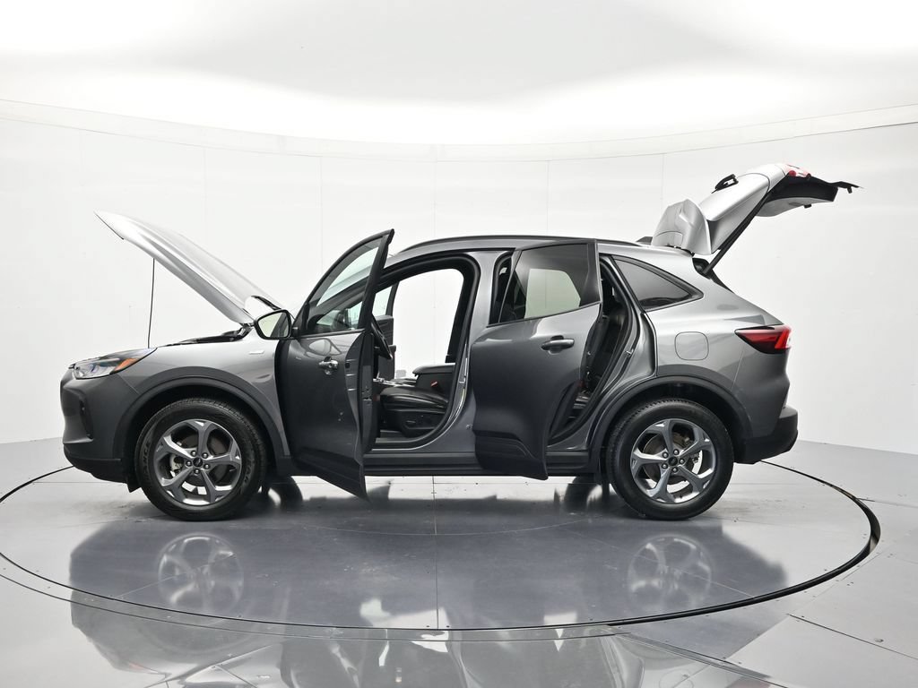 Used 2025 Ford Escape ST-Line Select AWD/4WD image 46