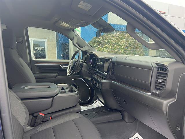 Used 2024 Chevrolet Silverado 1500 LT AWD/4WD image 15