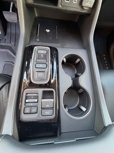 New 2025 Honda Pilot EX-L image 6