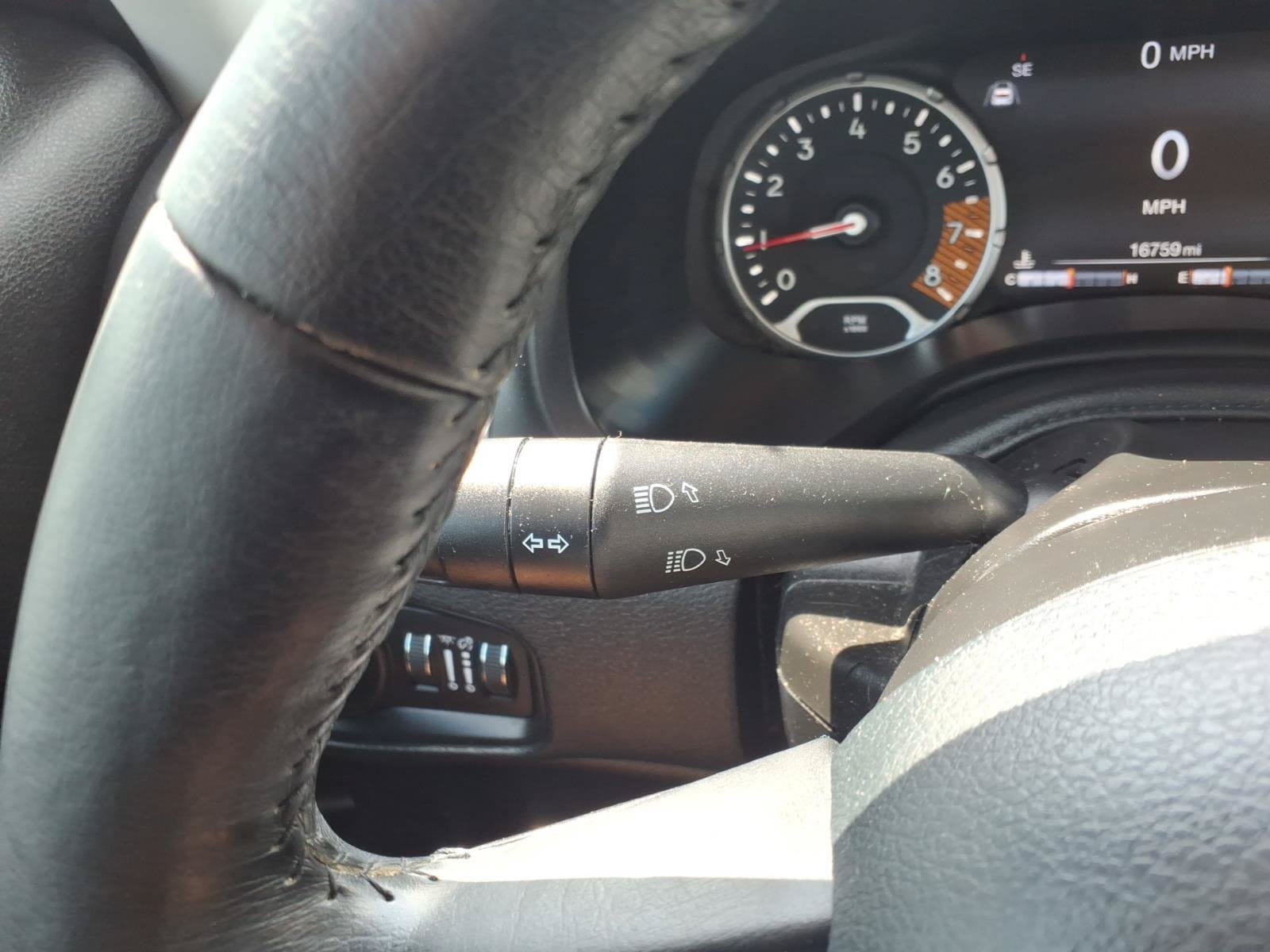 Used 2021 Jeep Renegade Limited w/ Sun & Sound Group AWD/4WD image 27