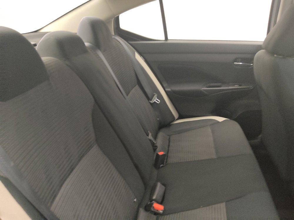 Used 2021 Nissan Versa SV FWD image 19