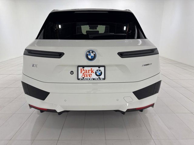Used 2025 BMW iX xDrive50 w/ Sport Package image 4