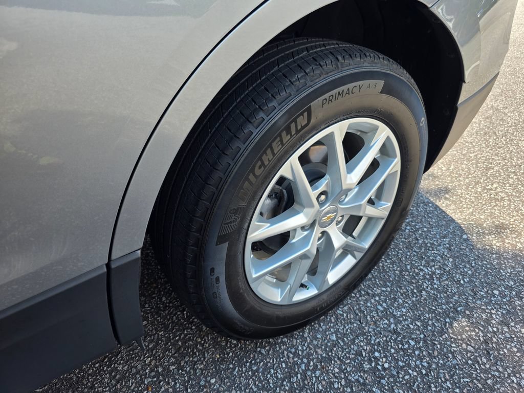 Used 2024 Chevrolet Equinox LT FWD image 36