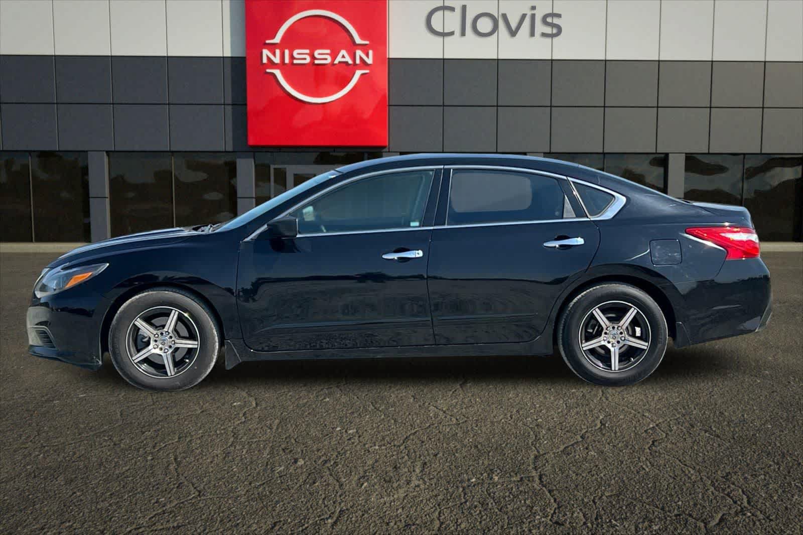 Used 2017 Nissan Altima 2.5 S w/ Power Driver Seat Package FWD image 6