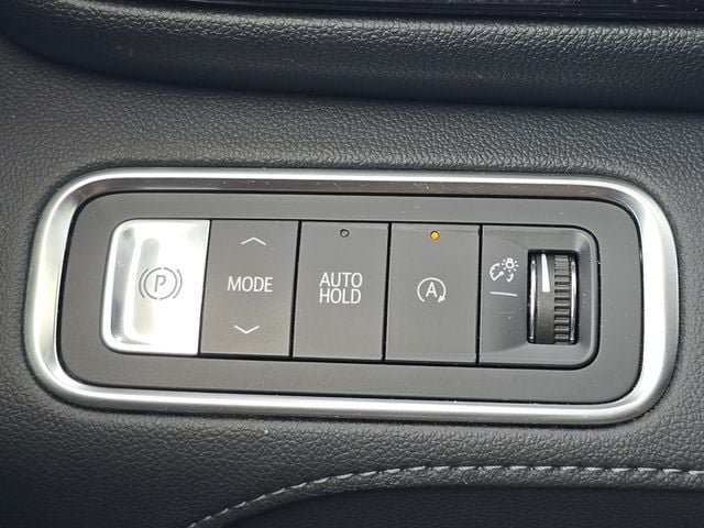 Used 2025 Buick Enclave Preferred FWD image 23
