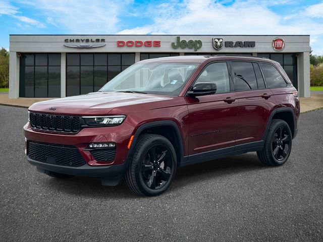 Certified 2023 Jeep Grand Cherokee Limited w/ Luxury Tech Group II image 38