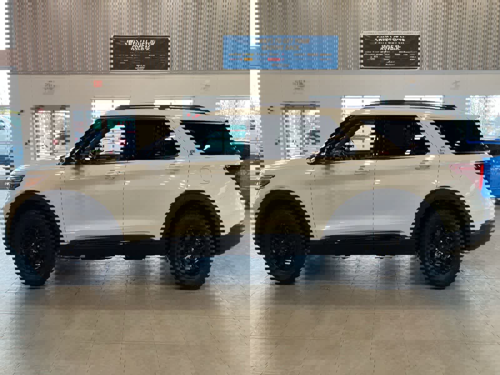 Used 2024 Ford Explorer Timberline w/ Timberline Technology Package image 8