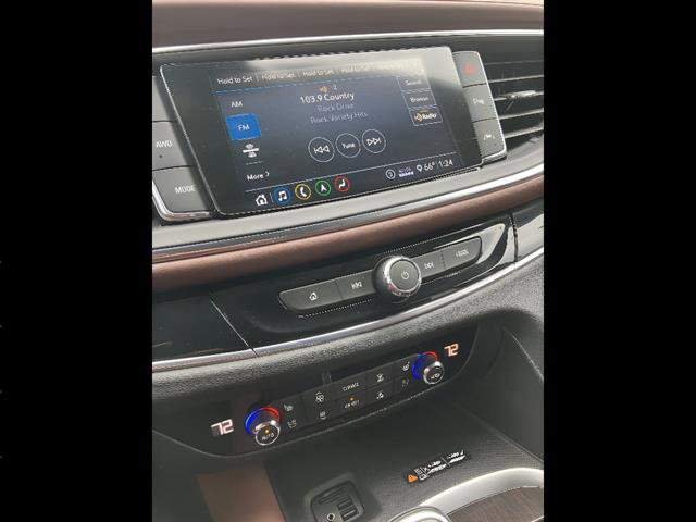 Used 2020 Buick Enclave Avenir w/ Avenir Technology Package AWD/4WD image 15