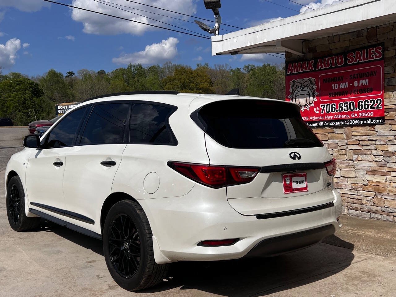Used 2017 INFINITI QX60 Luxe w/ Premium Plus Package AWD/4WD image 4