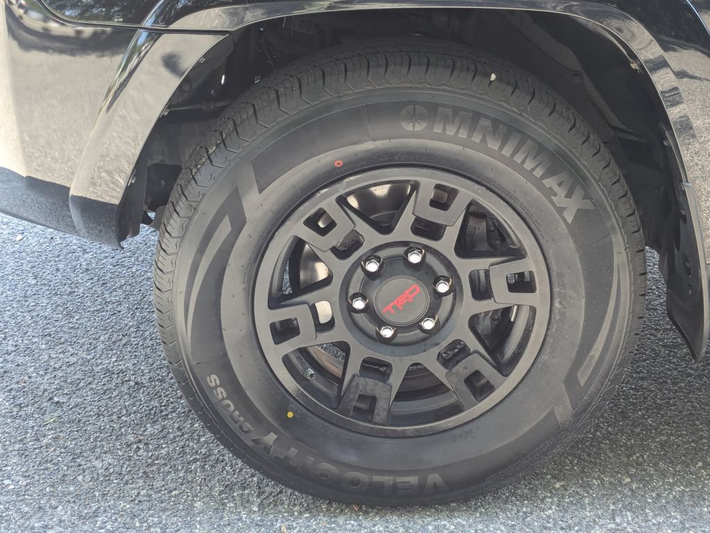 Used 2017 Toyota 4Runner SR5 Premium RWD image 9