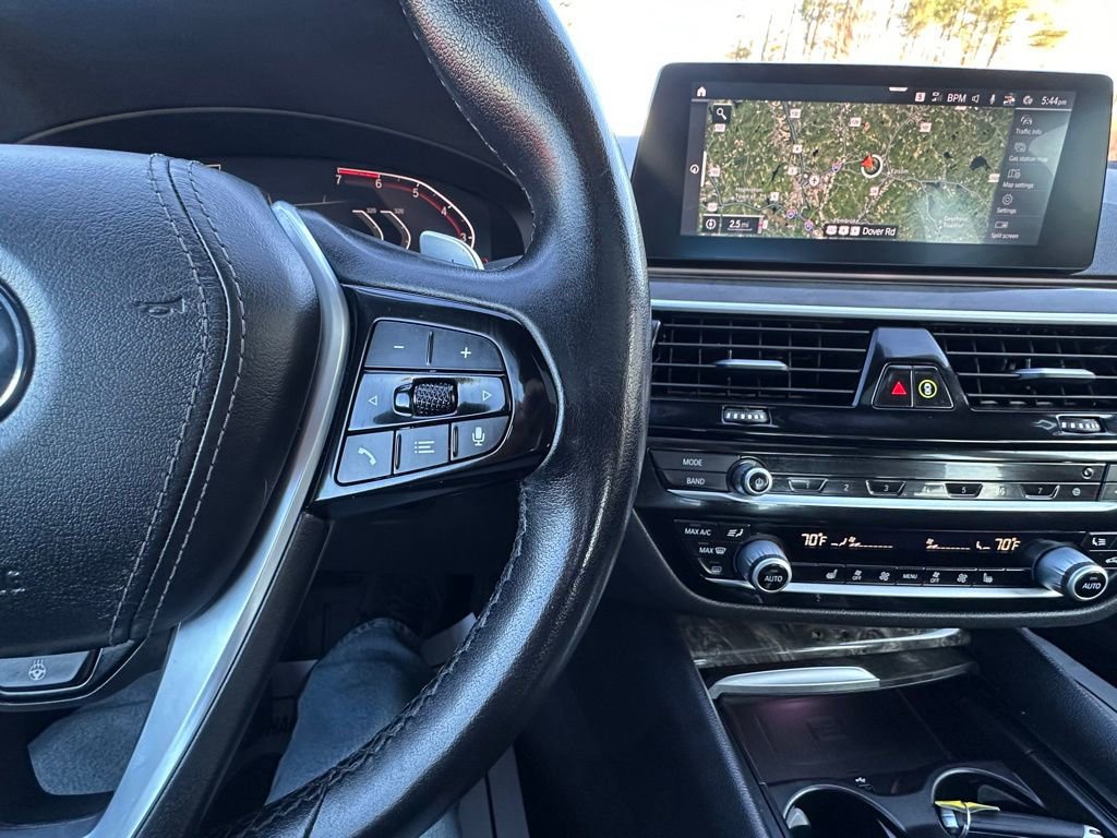 Used 2020 BMW 530i xDrive w/ Premium Package image 34
