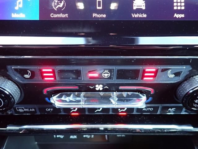 New 2025 Jeep Grand Cherokee Limited w/ Black Appearance Package AWD/4WD image 18