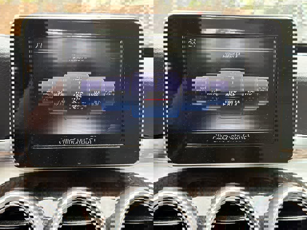 Used 2017 Mercedes-Benz C 300 4MATIC Sedan image 26